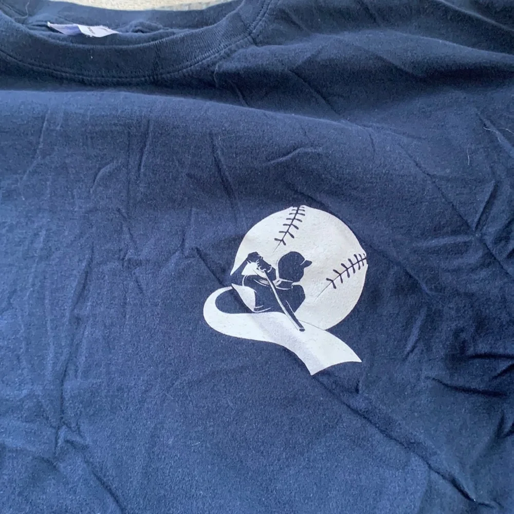 Softball tshirt - Picture 1 of 3